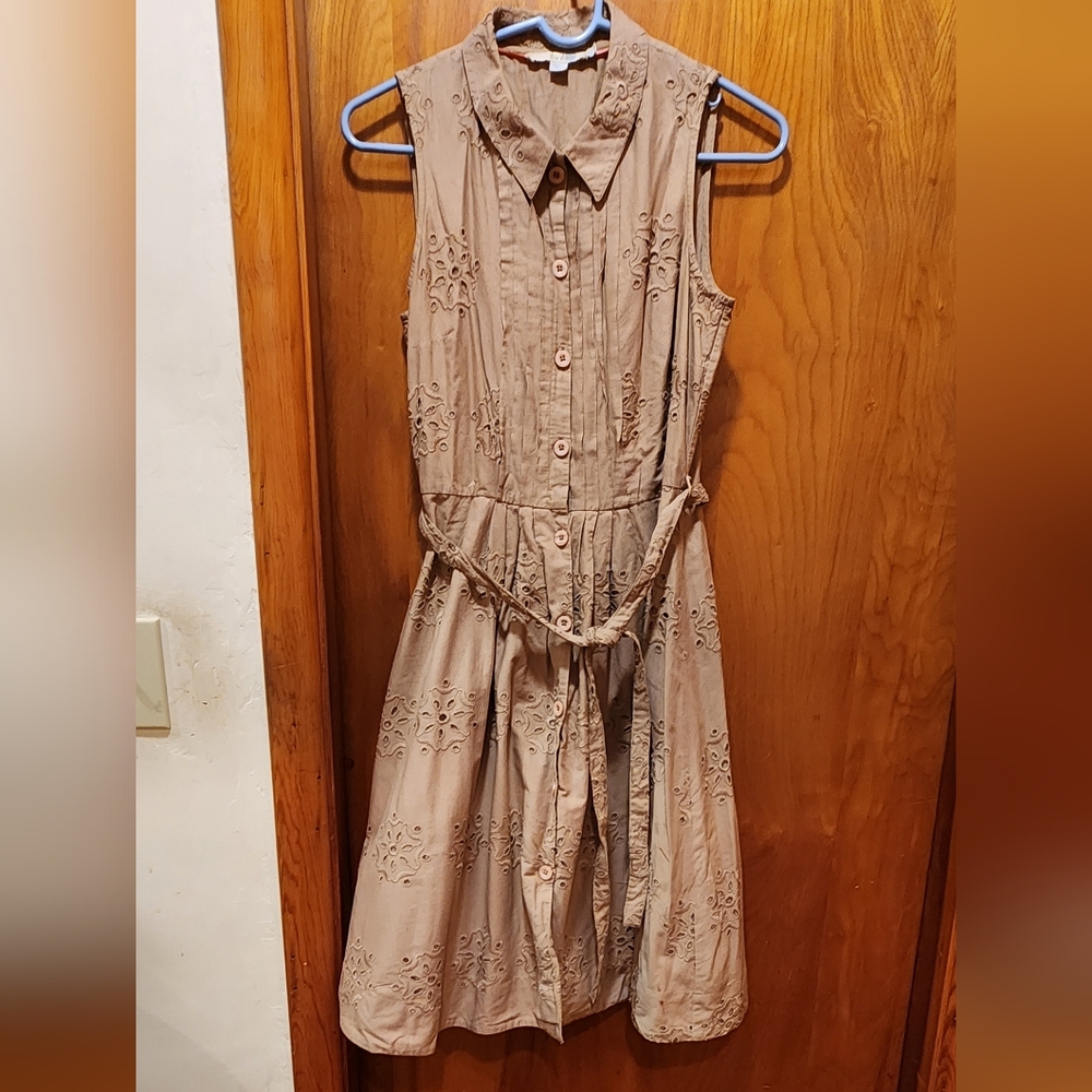cute summer cotton dress with eyelet detail size 4
